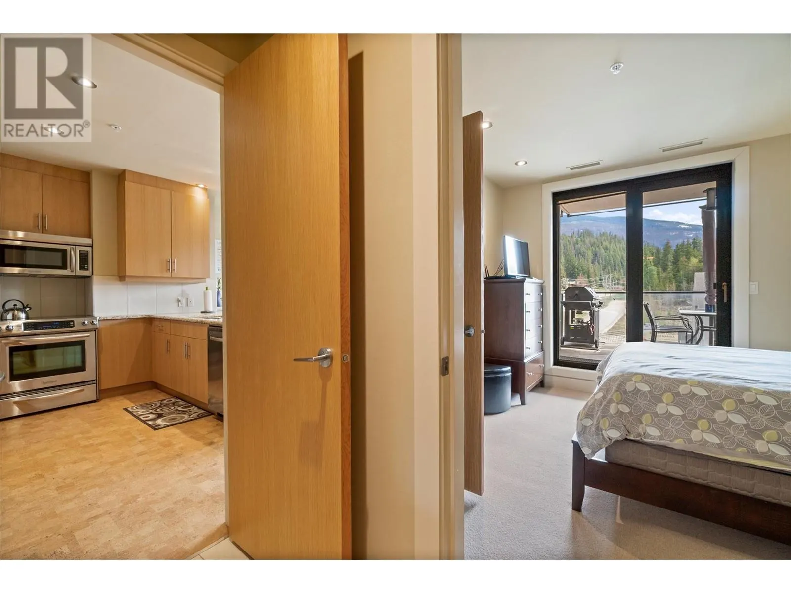 326 Mara Lake Lane Unit# 401
