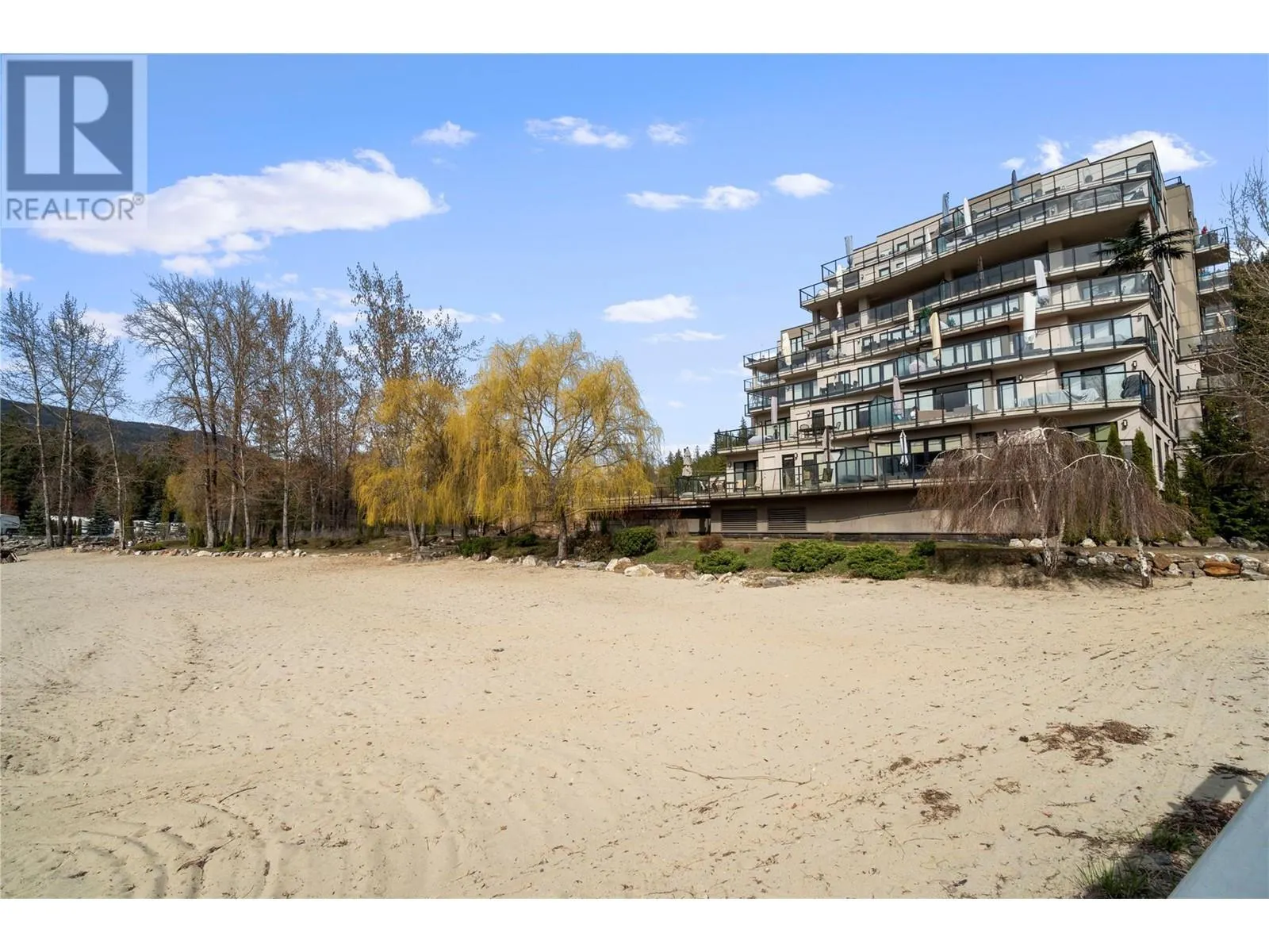 326 Mara Lake Lane Unit# 401