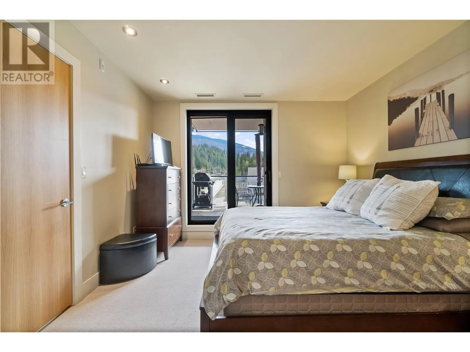326 Mara Lake Lane Unit# 401
