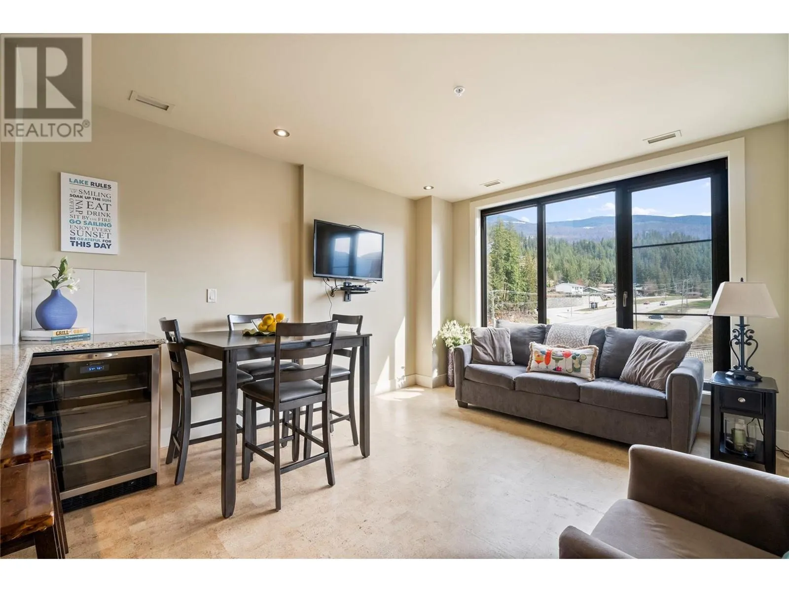 326 Mara Lake Lane Unit# 401