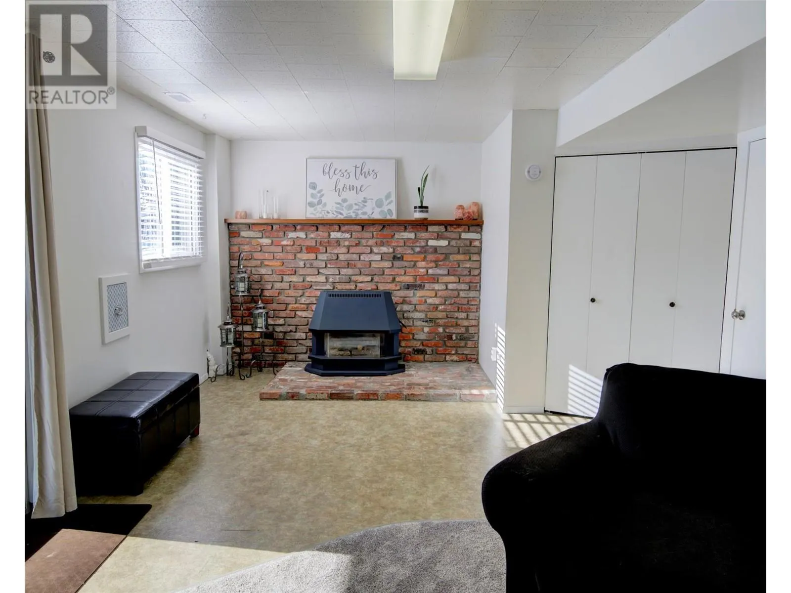 6576 Scott Road