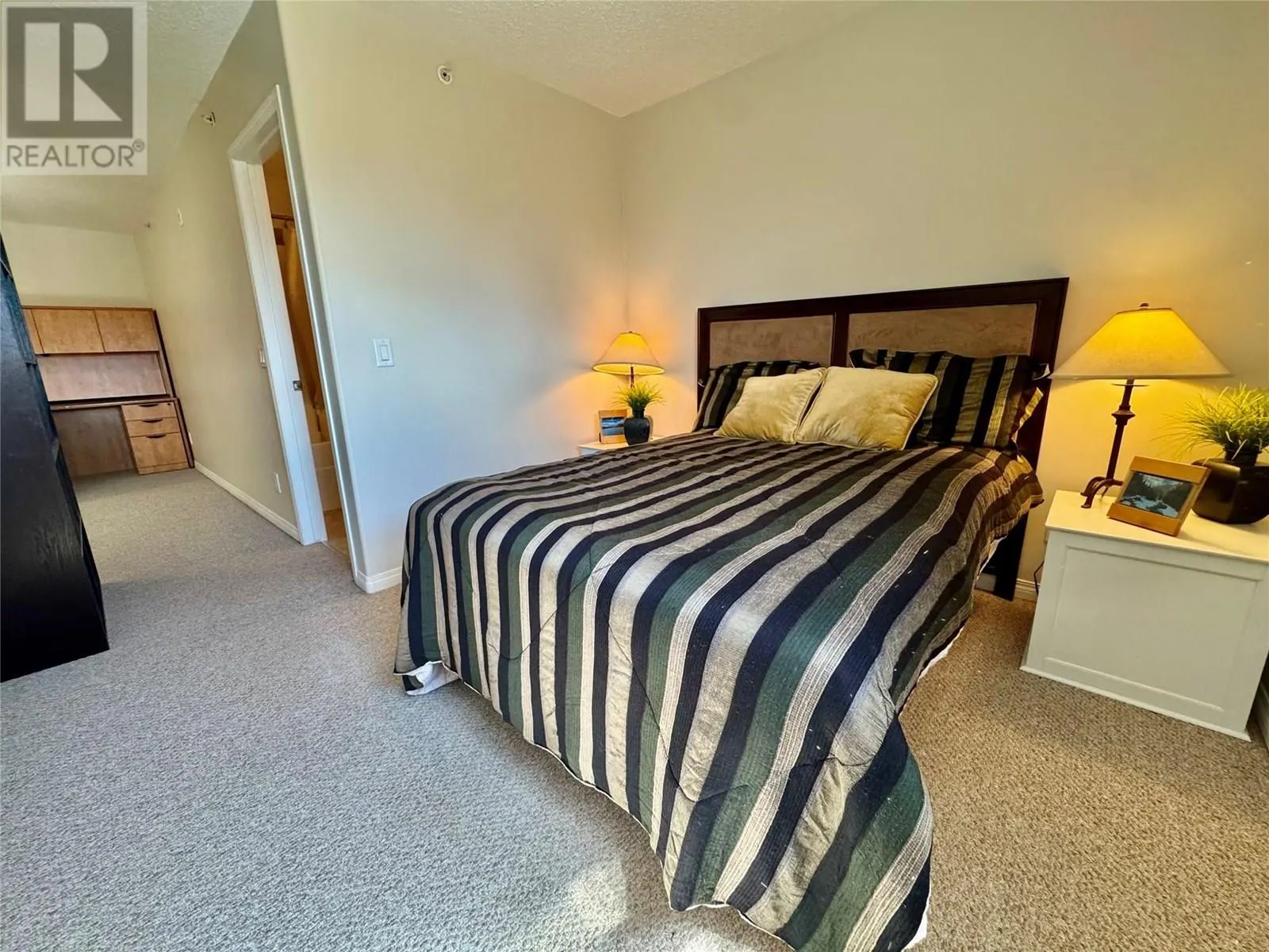4767 FORSTERS LANDING Road Unit# 305