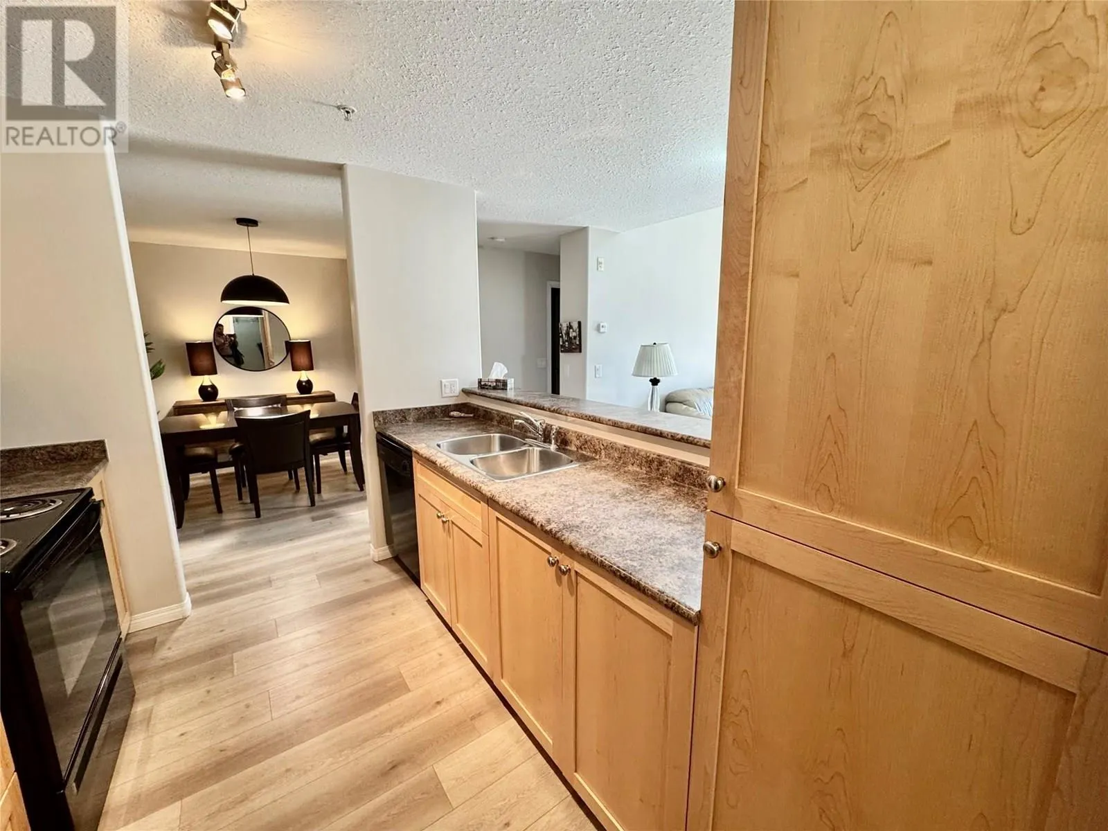 4767 FORSTERS LANDING Road Unit# 305