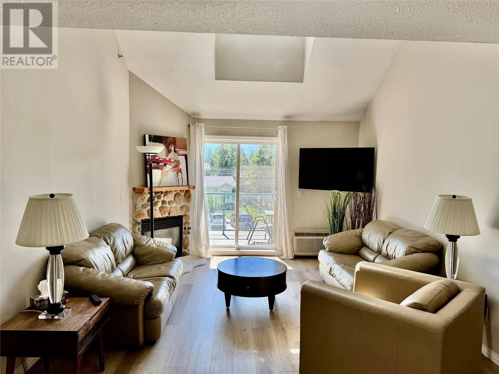 4767 FORSTERS LANDING Road Unit# 305