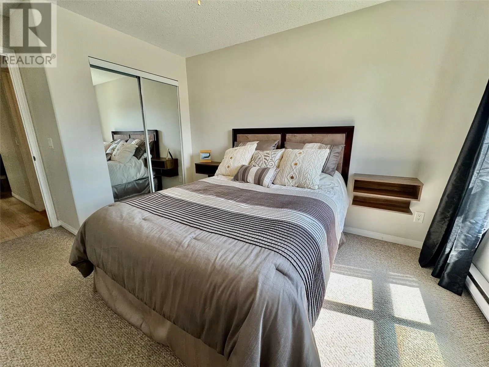 4767 FORSTERS LANDING Road Unit# 305