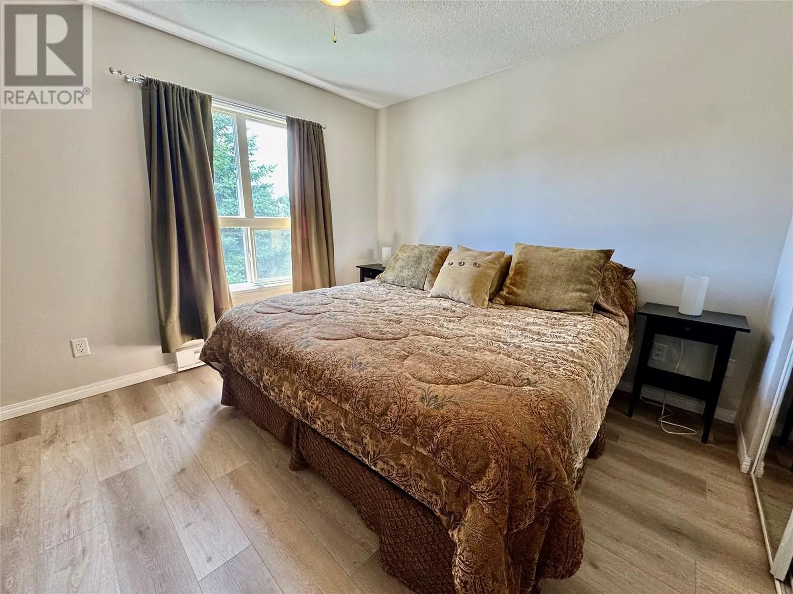 4767 FORSTERS LANDING Road Unit# 305