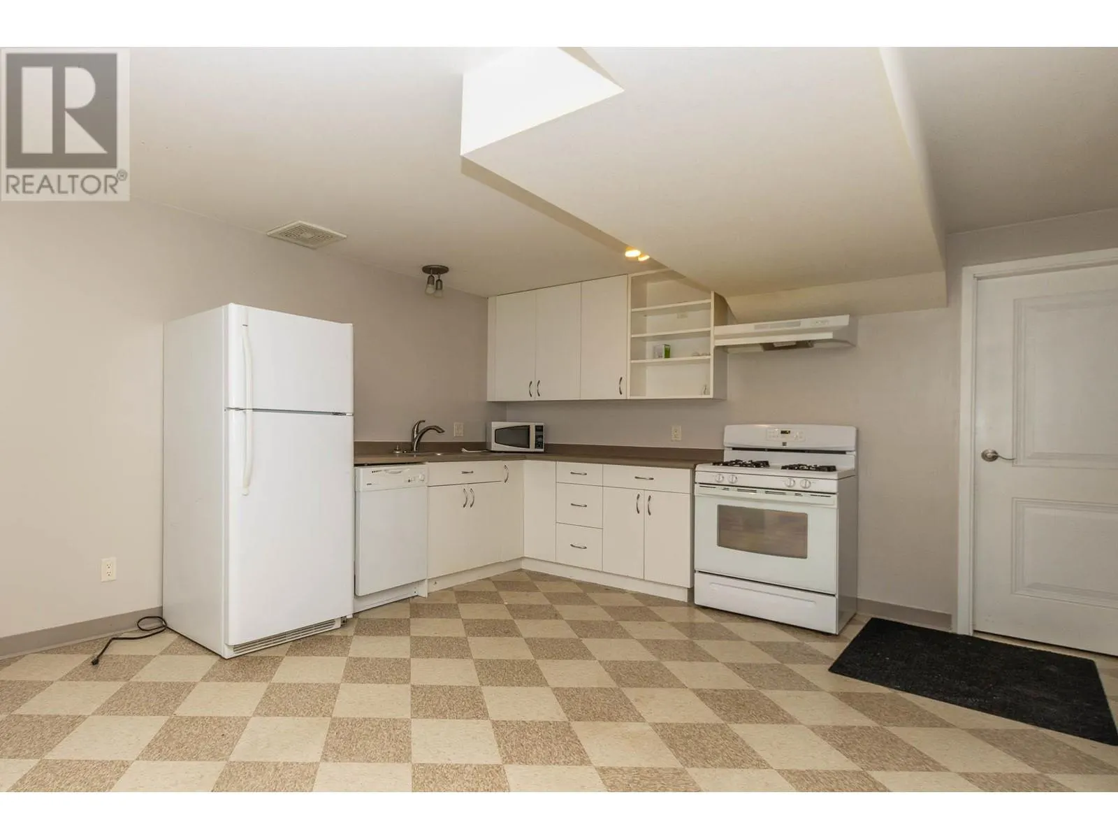 31 1 Street SE