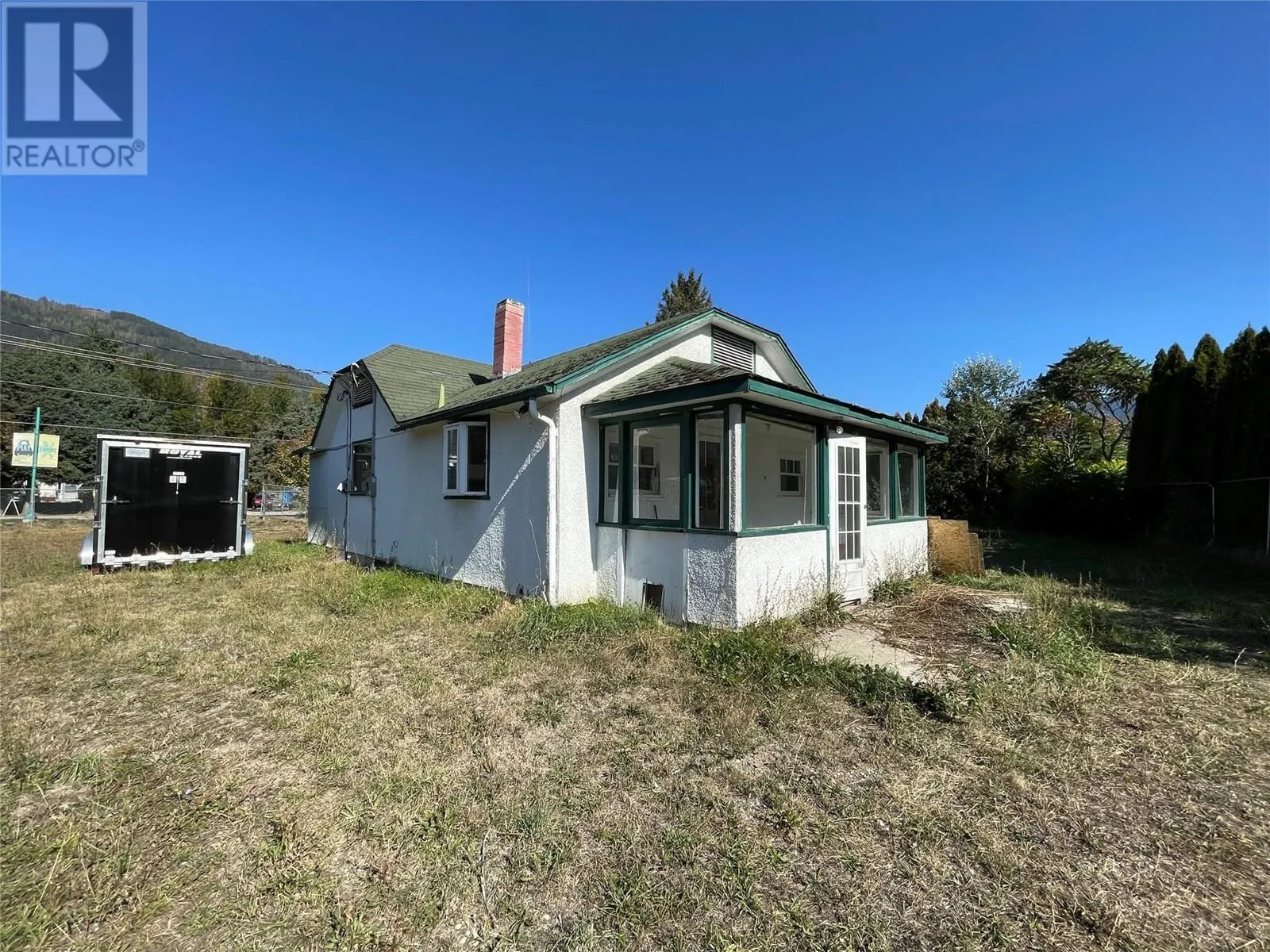 401 Finlayson Street