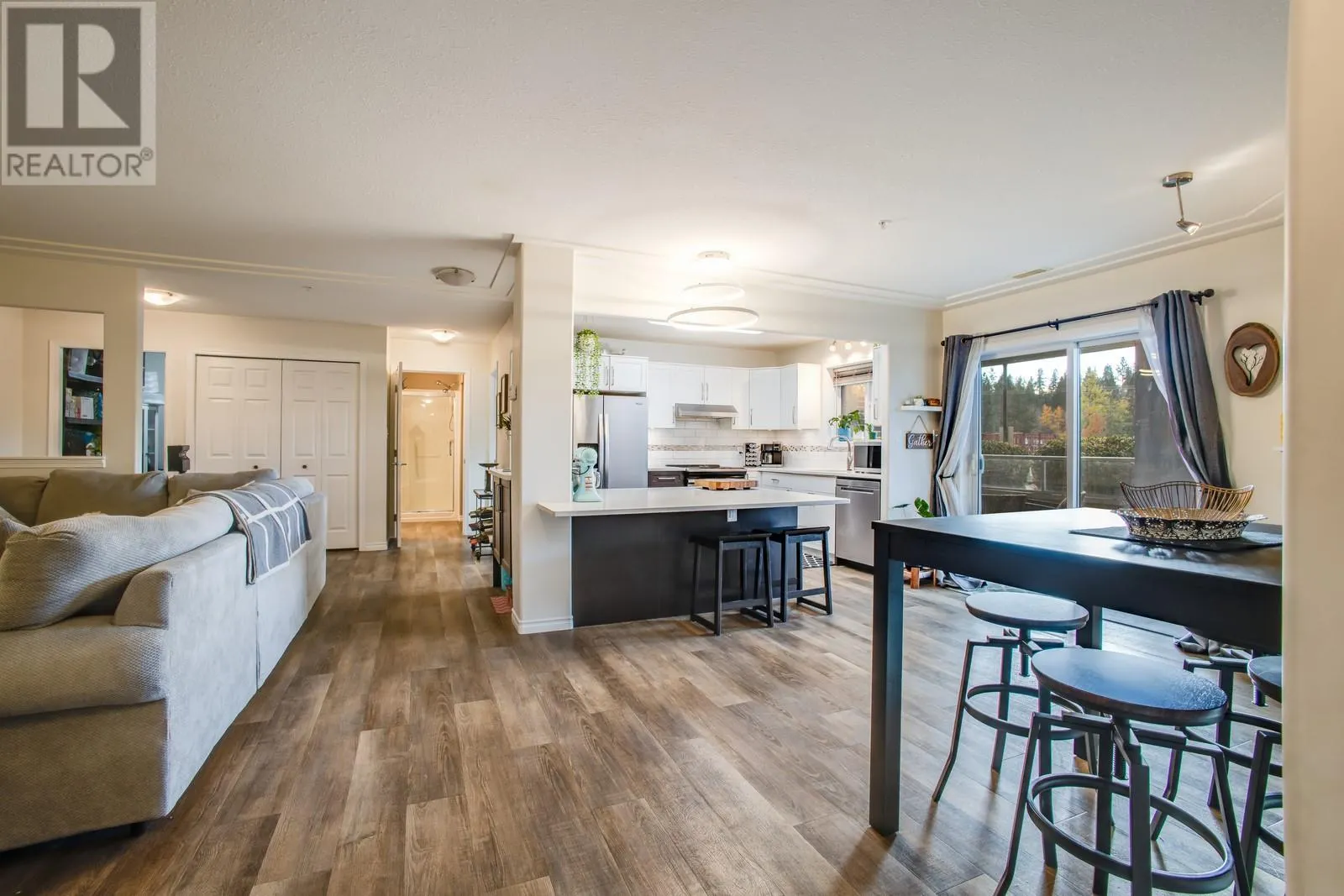 1966 Durnin Road Unit# 104
