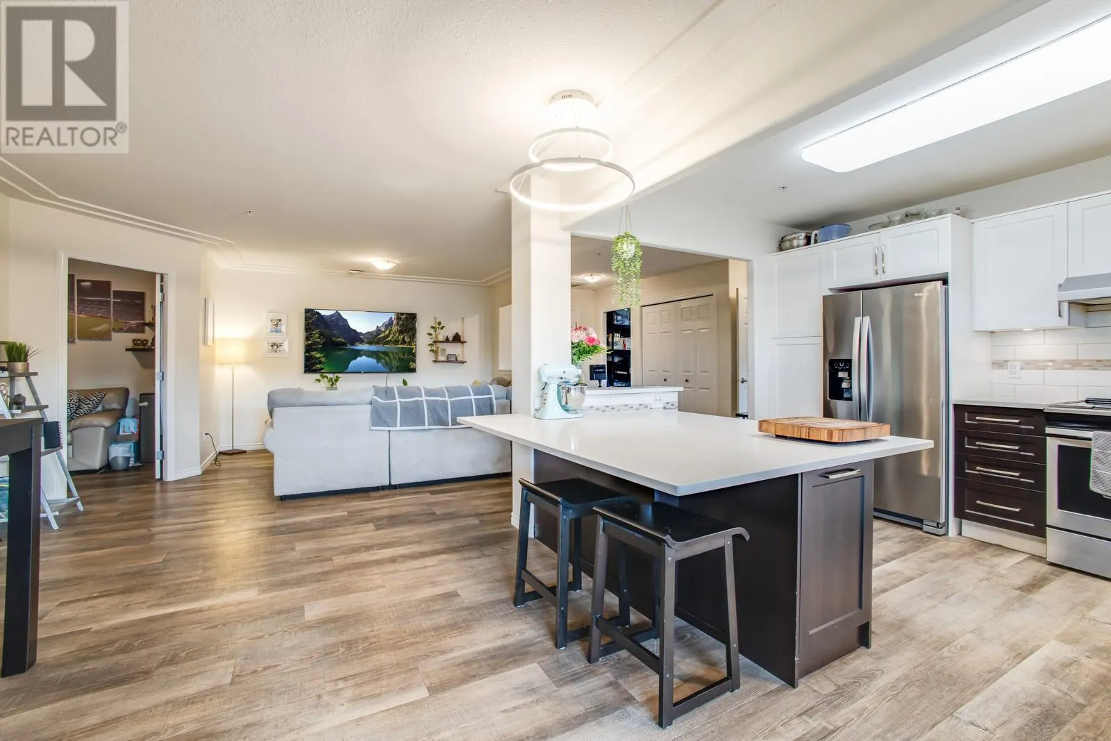 1966 Durnin Road Unit# 104