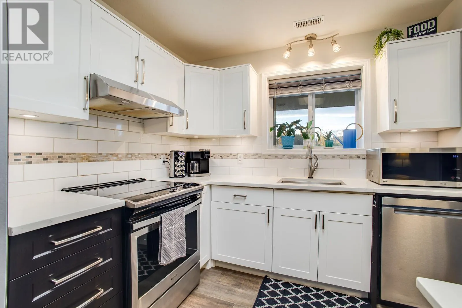 1966 Durnin Road Unit# 104