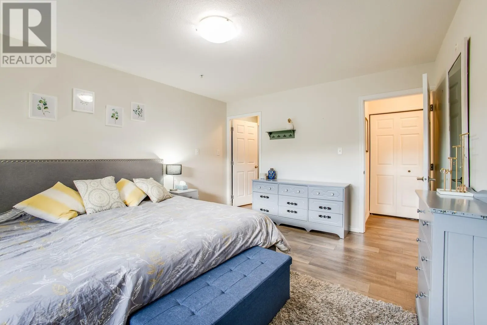 1966 Durnin Road Unit# 104