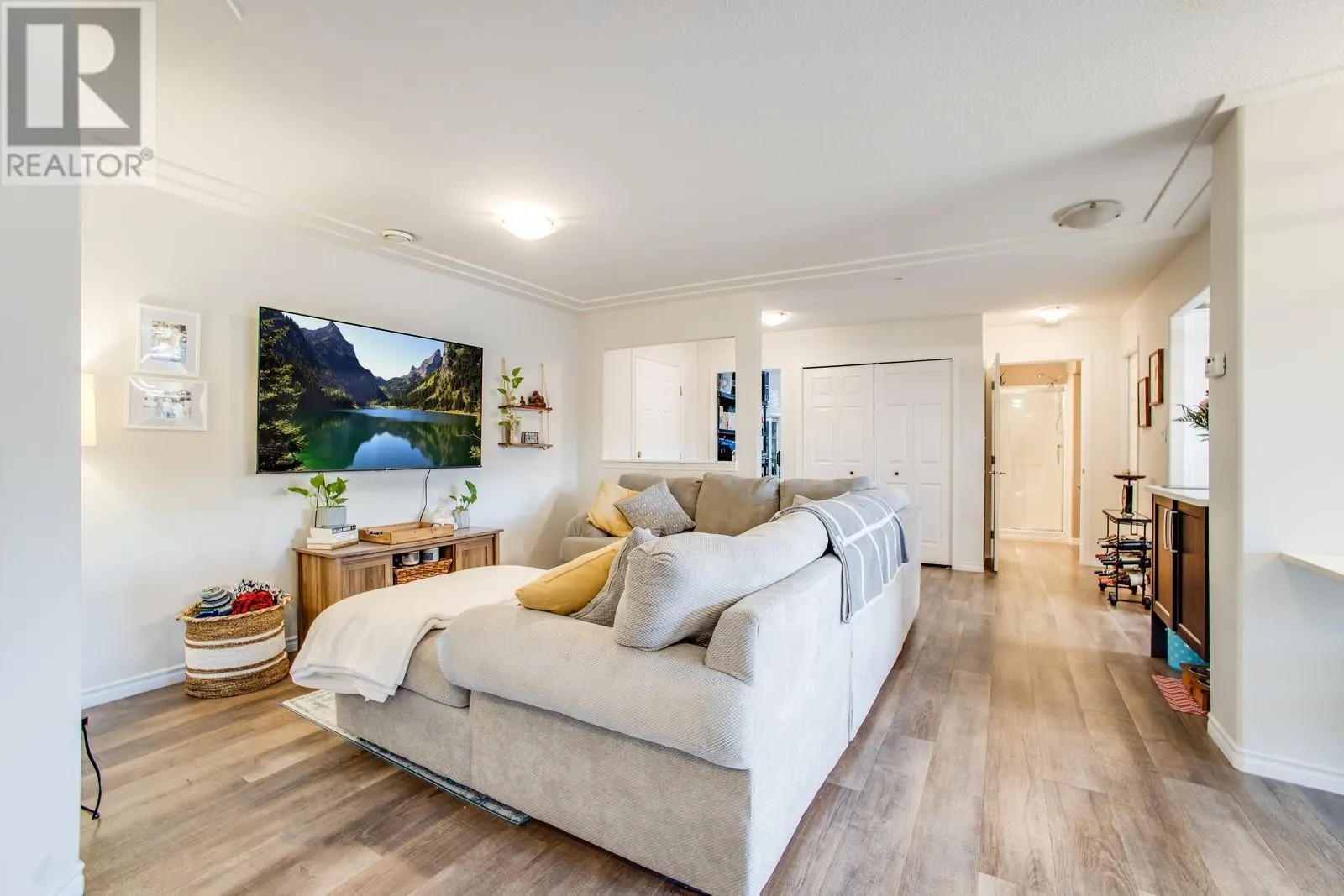 1966 Durnin Road Unit# 104