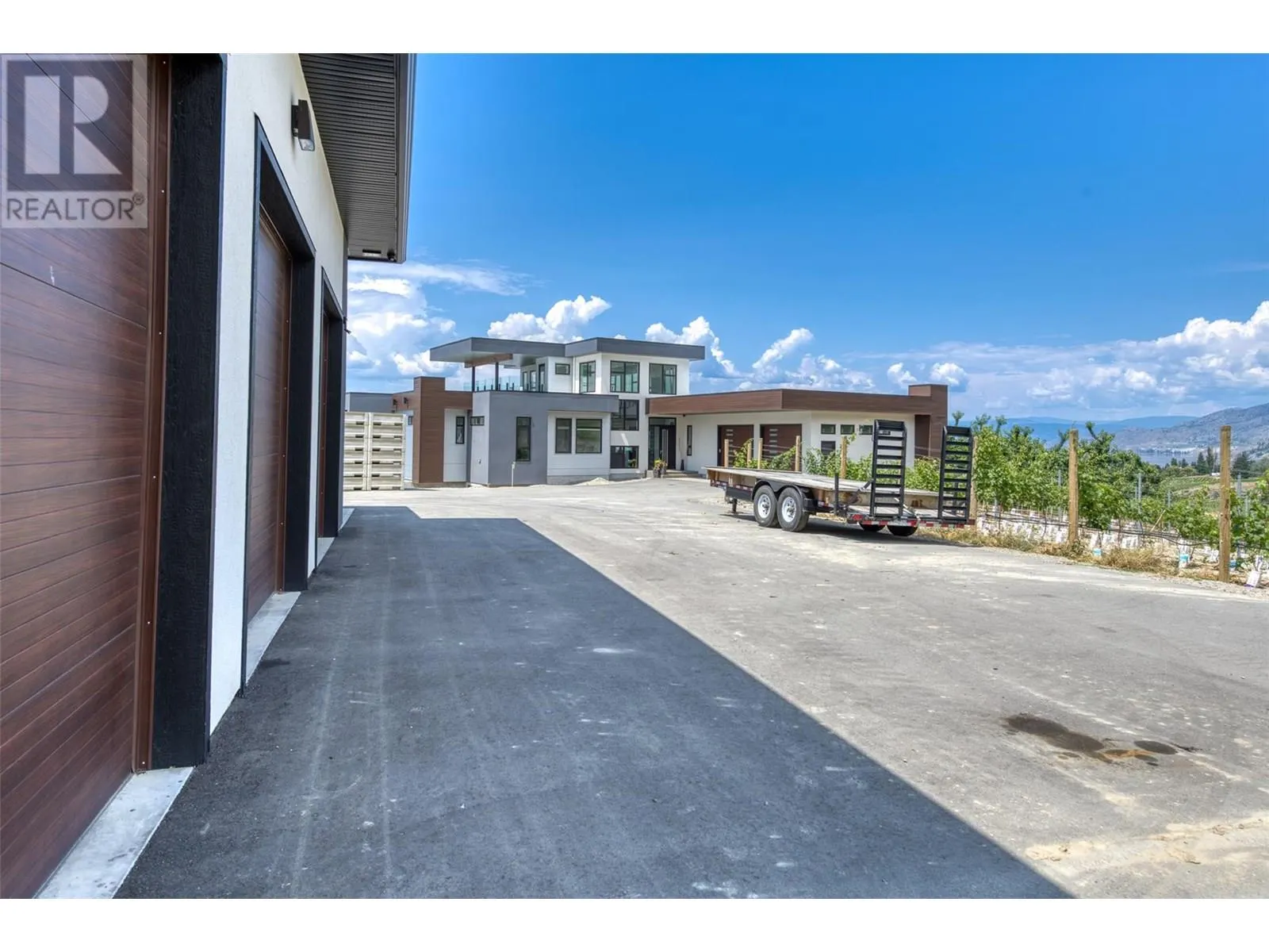2805 Aikins Loop