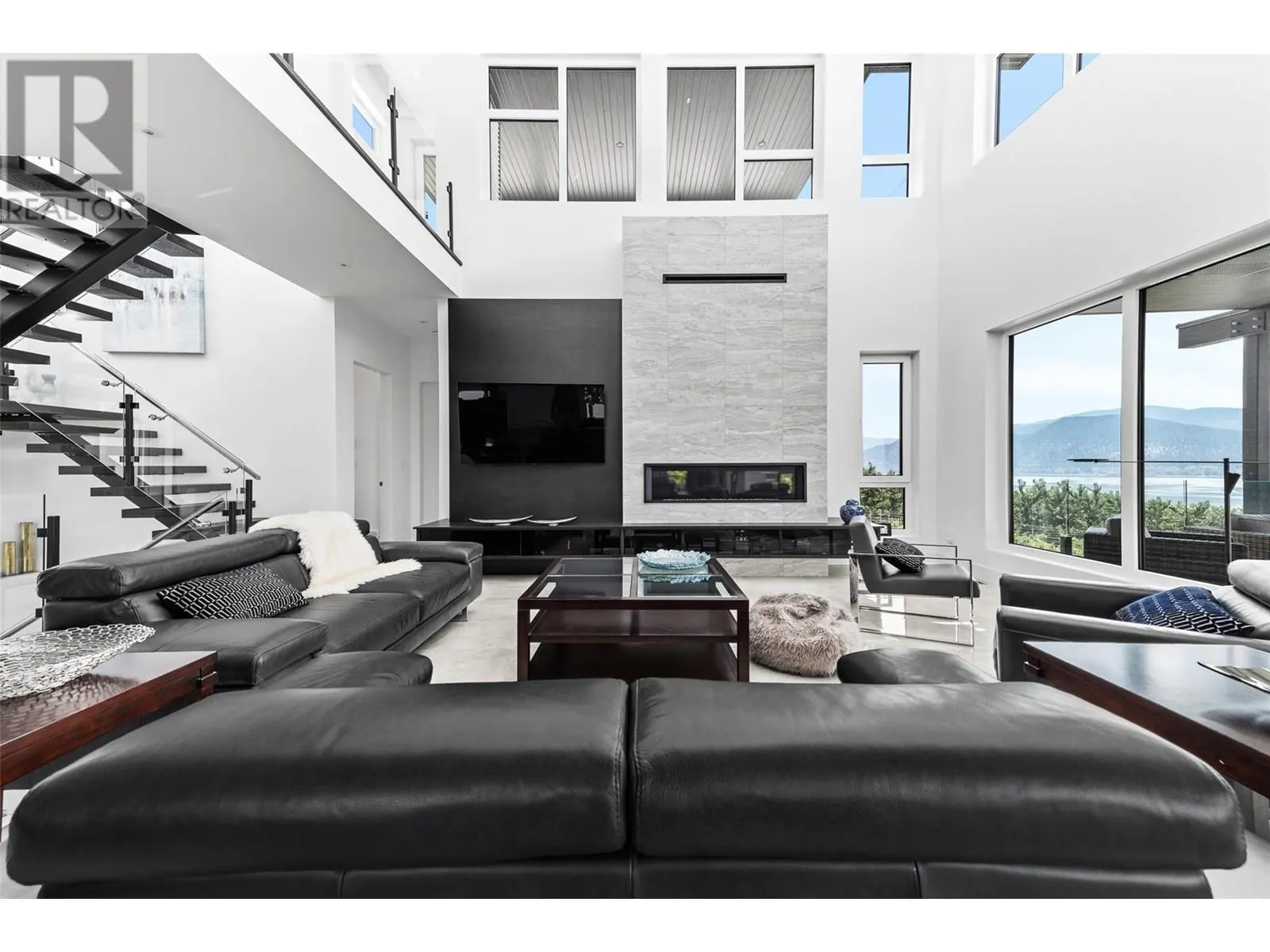 2805 Aikins Loop