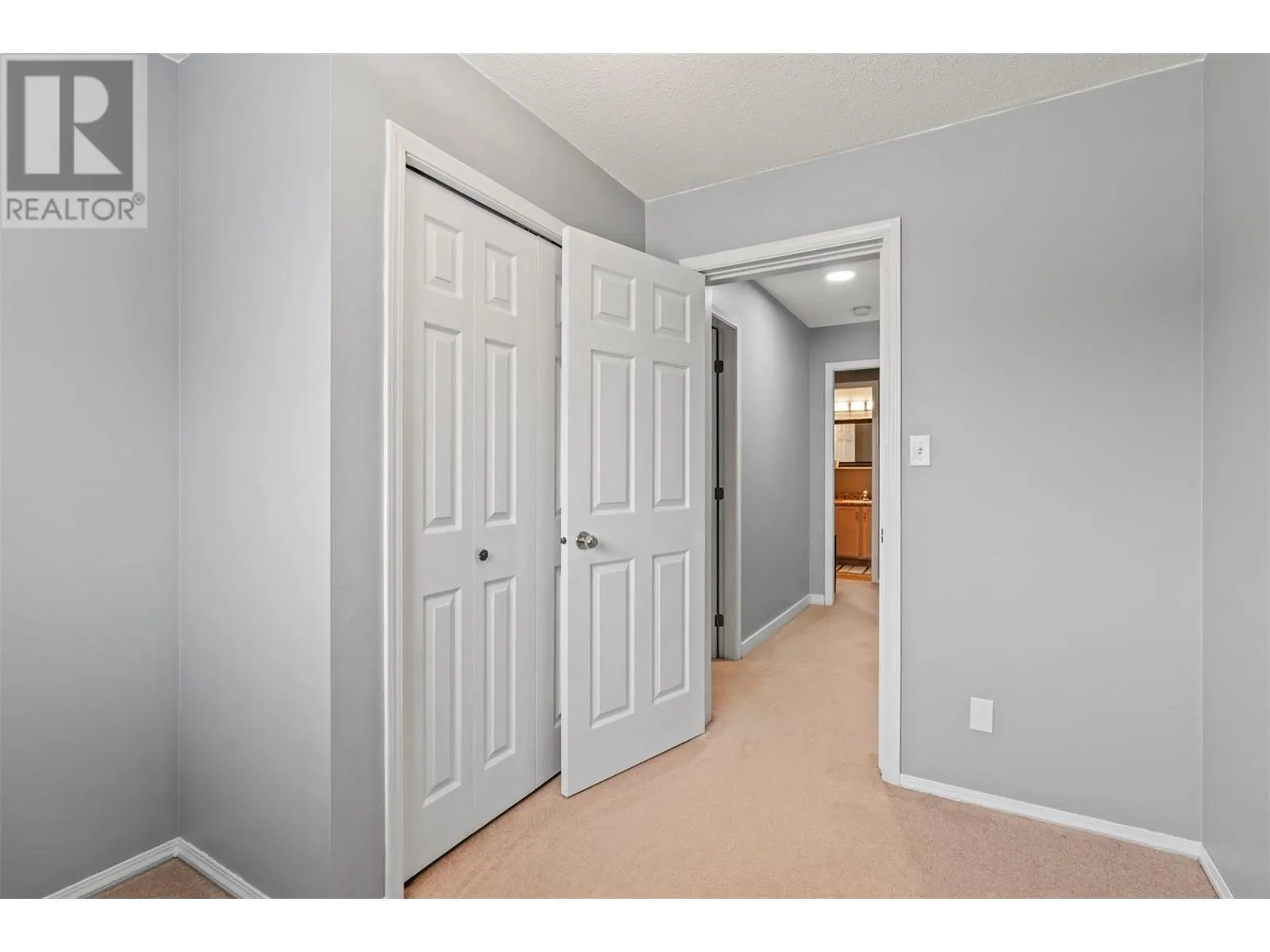 4404 Pleasant Valley Road Unit# 1