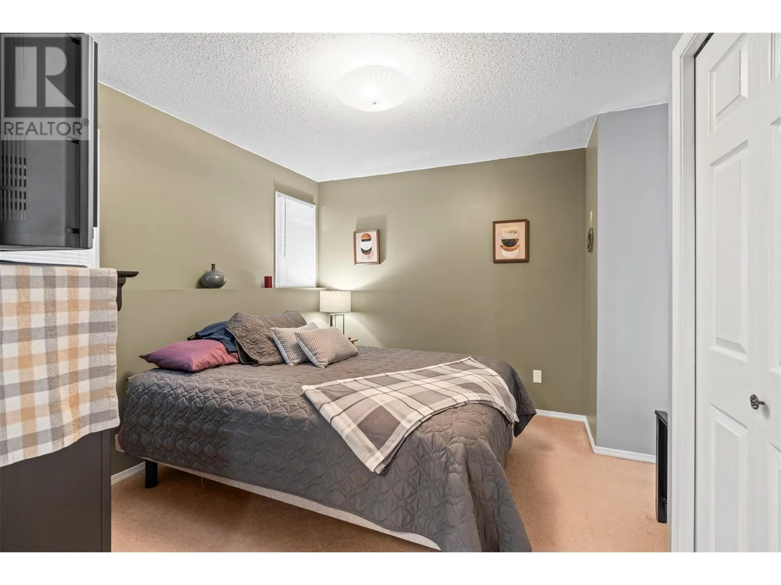 4404 Pleasant Valley Road Unit# 1