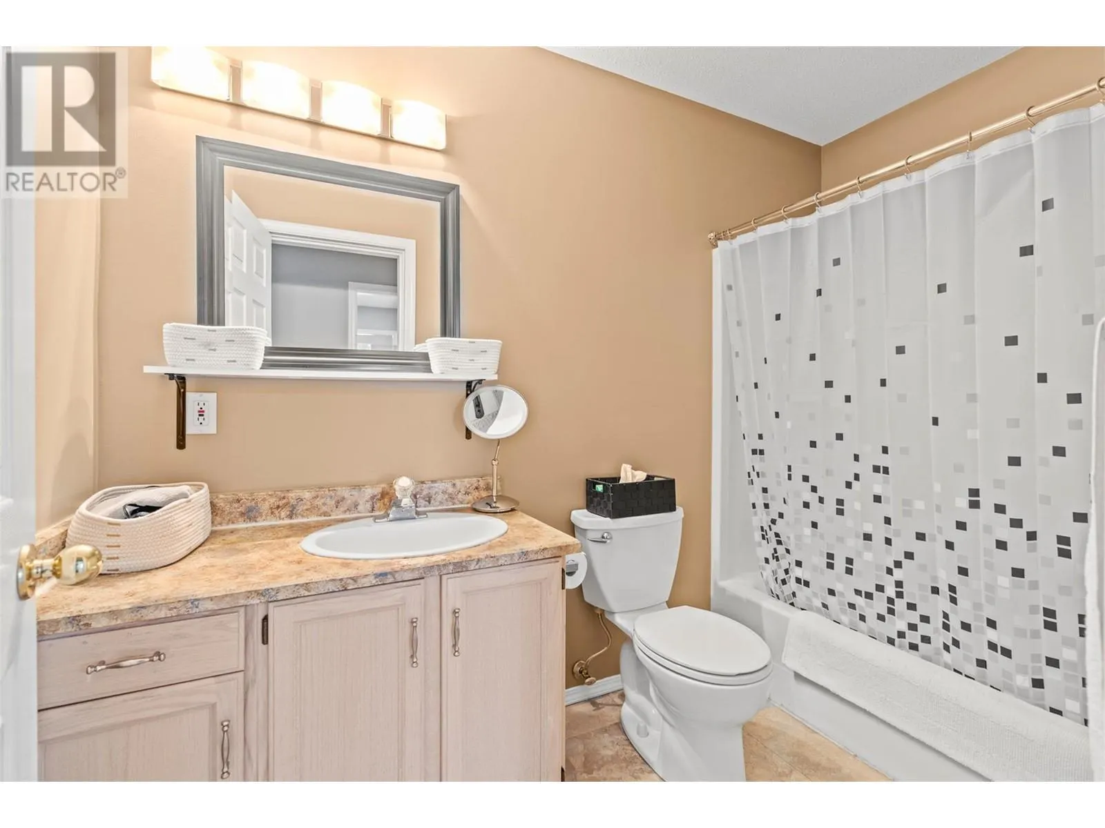 4404 Pleasant Valley Road Unit# 1
