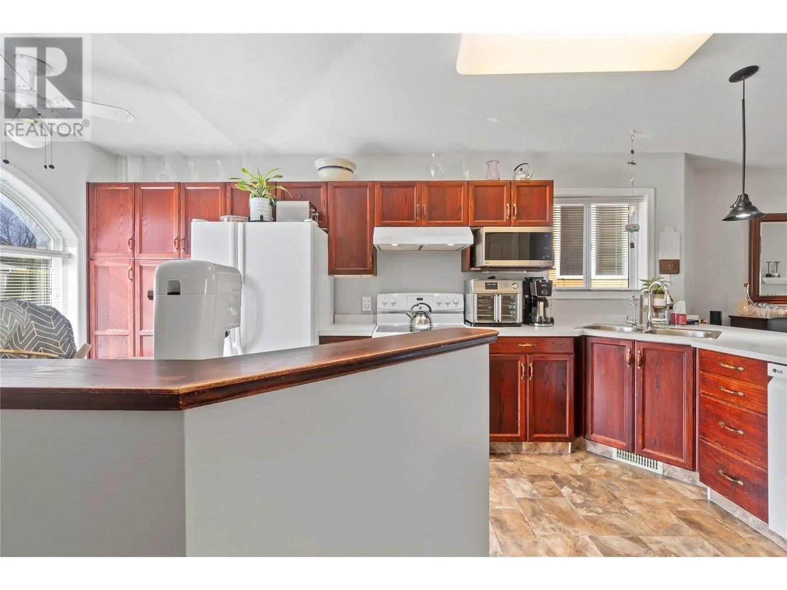 2210 Louie Drive Unit# 14