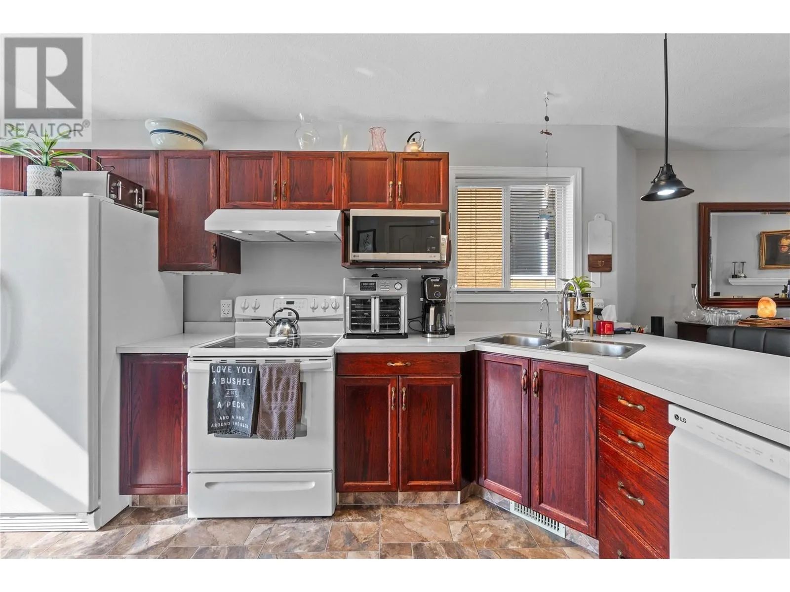 2210 Louie Drive Unit# 14
