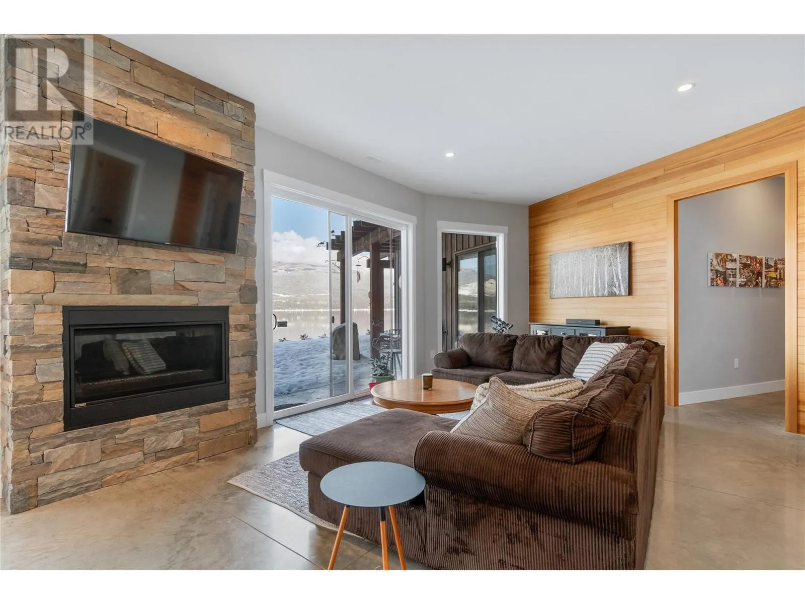 4125 Eagle Bay Road