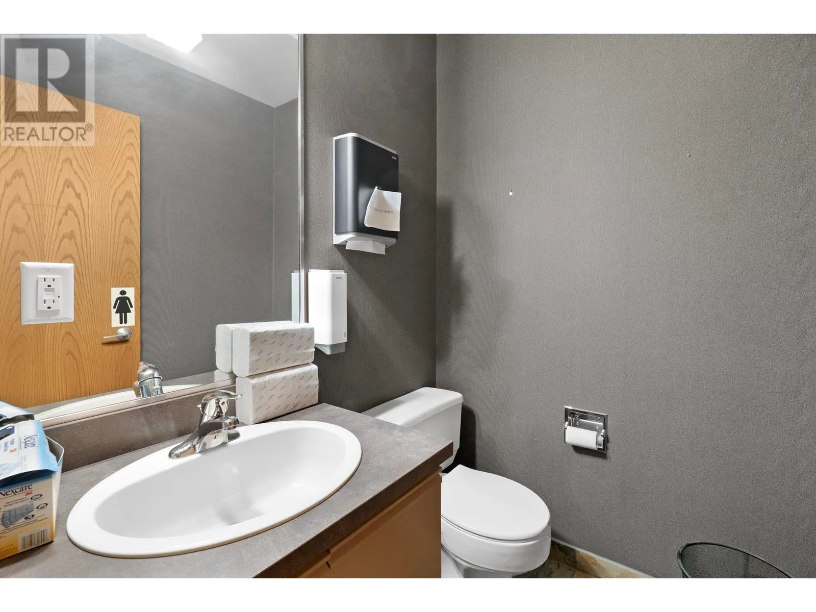 1461 St Paul Street Unit# 100/200