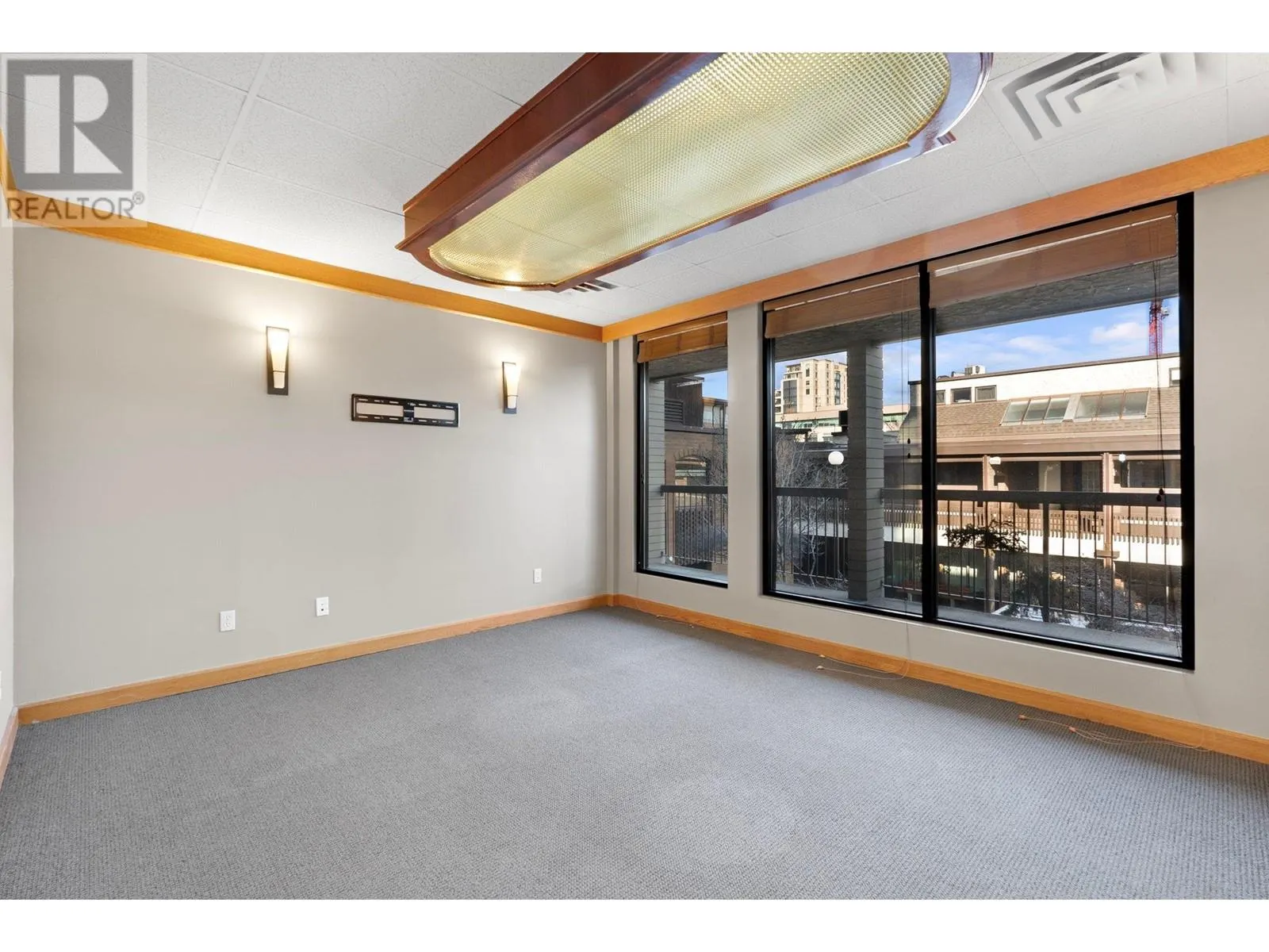 1461 St Paul Street Unit# 100/200