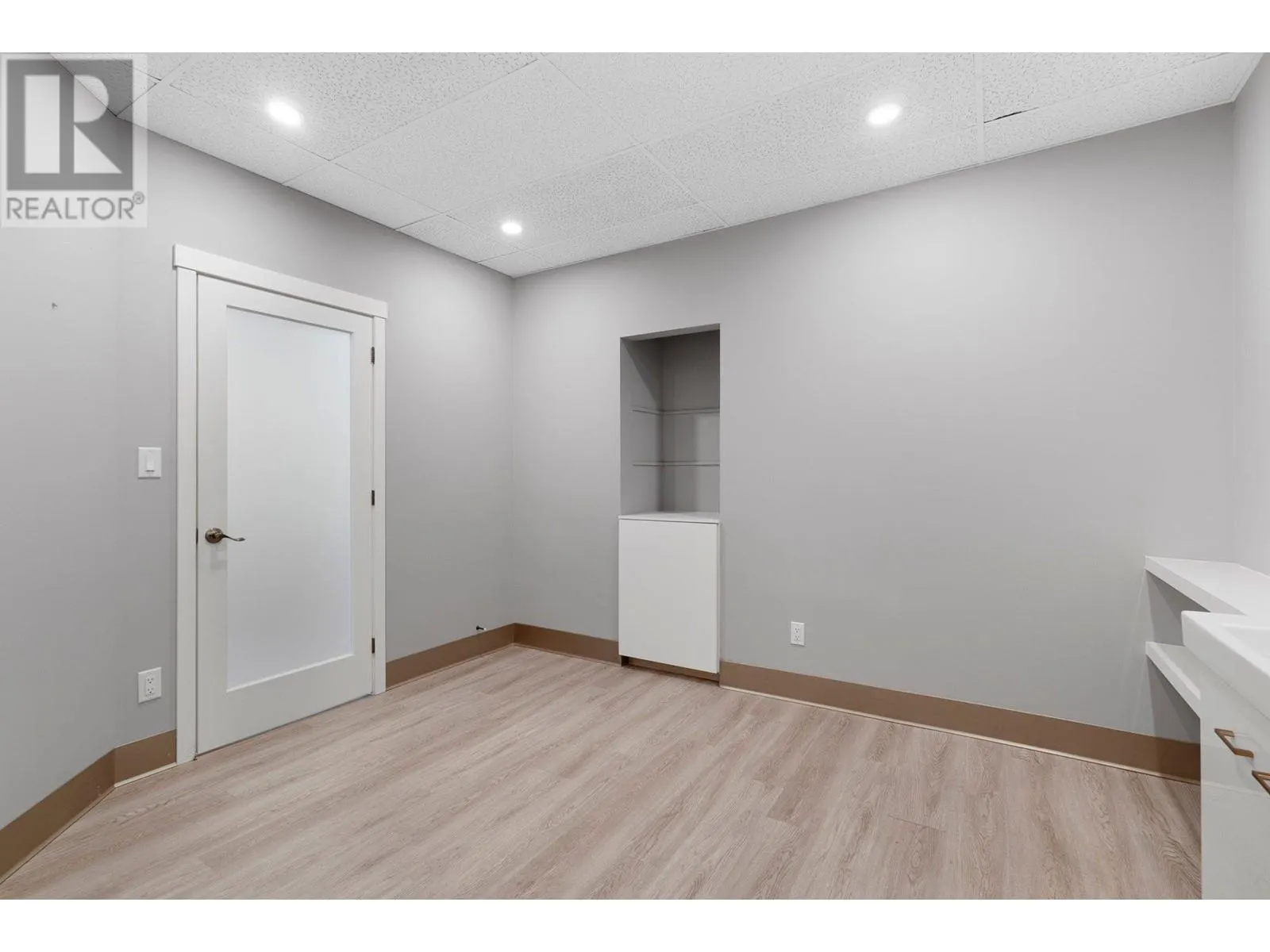 1461 St Paul Street Unit# 100/200