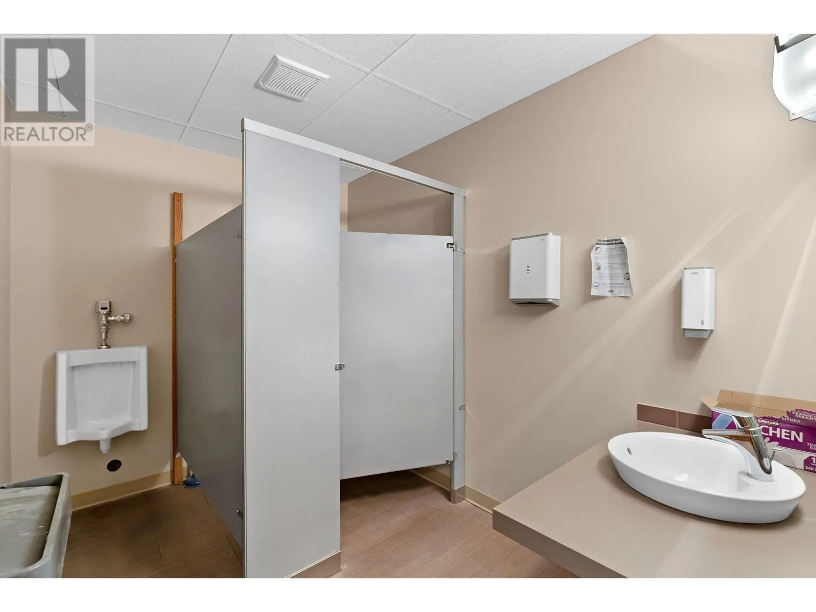 1461 St Paul Street Unit# 100/200