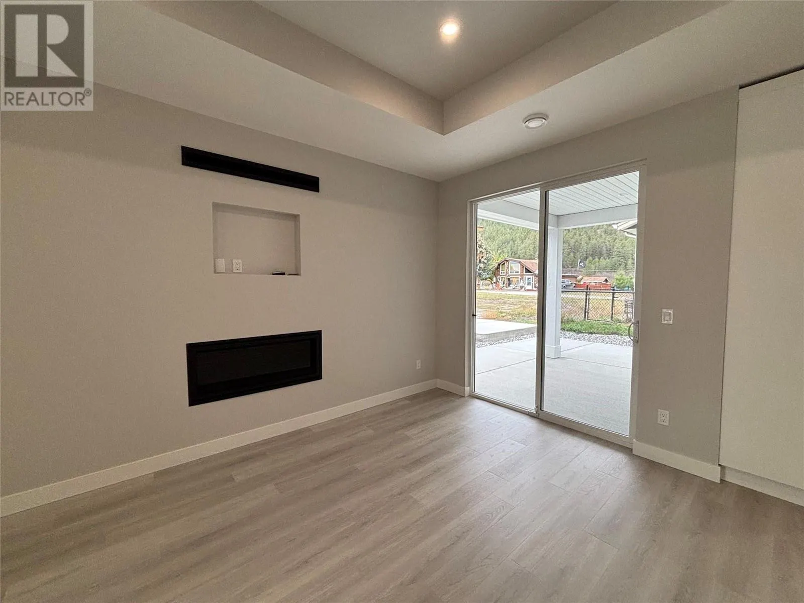 574 Meadowlark Avenue
