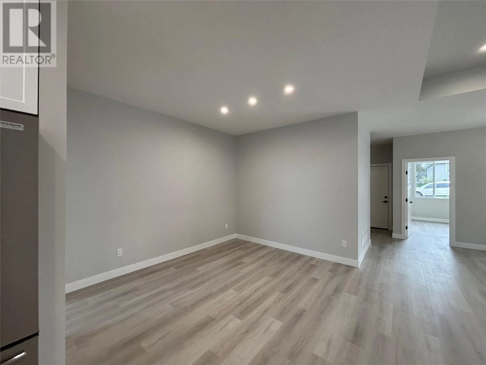 574 Meadowlark Avenue