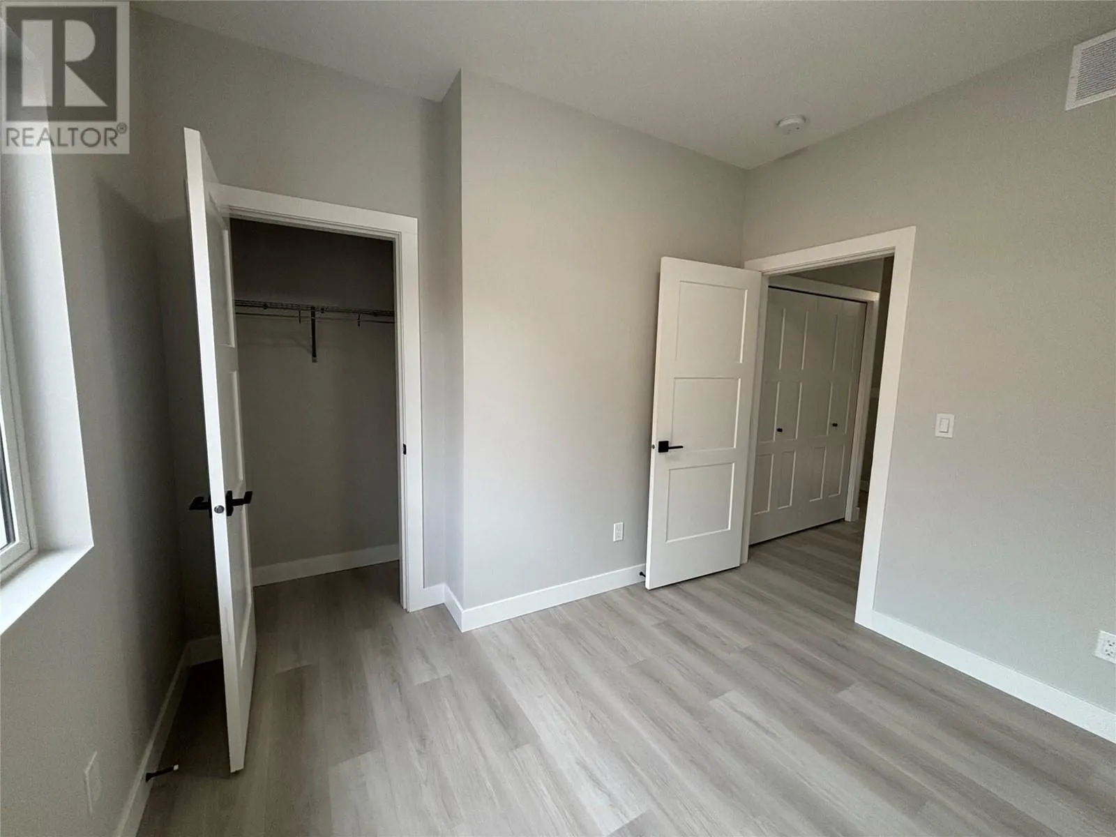 574 Meadowlark Avenue