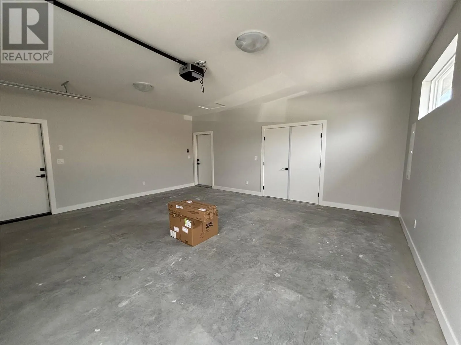 574 Meadowlark Avenue