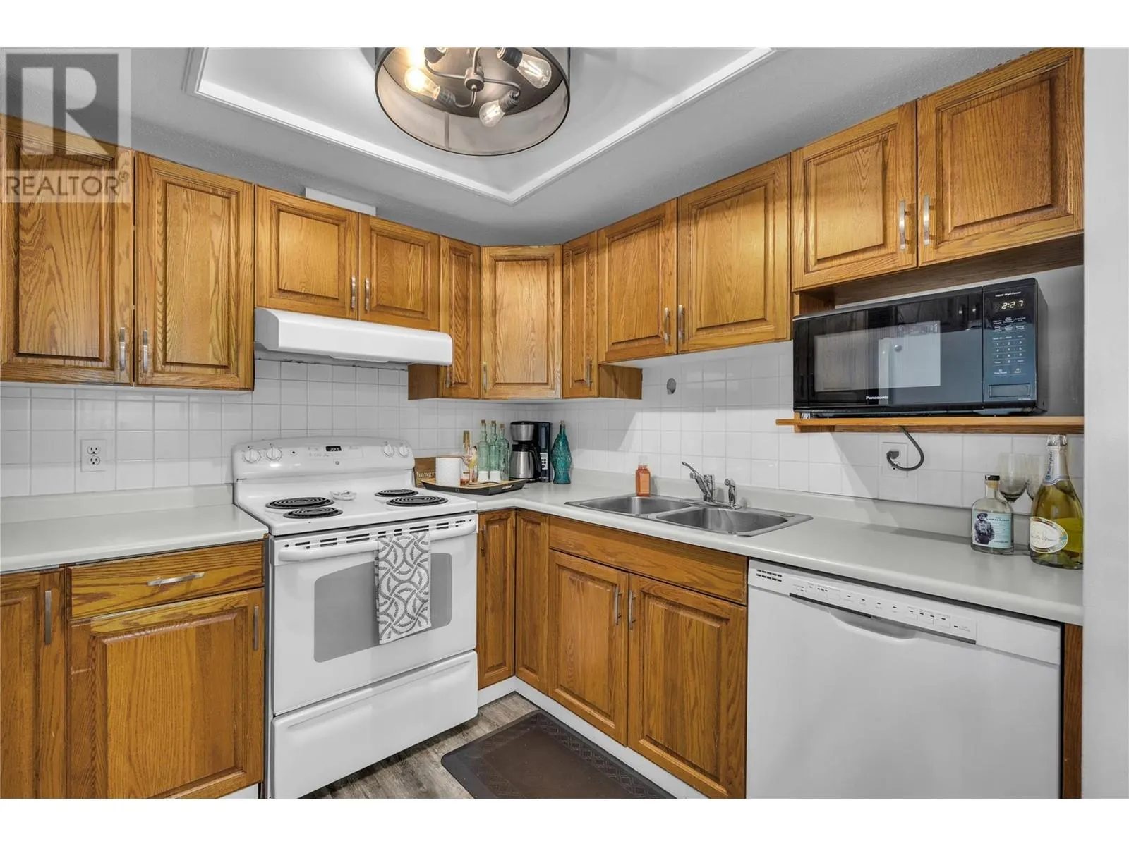3175 De Montreuil Court Unit# 103