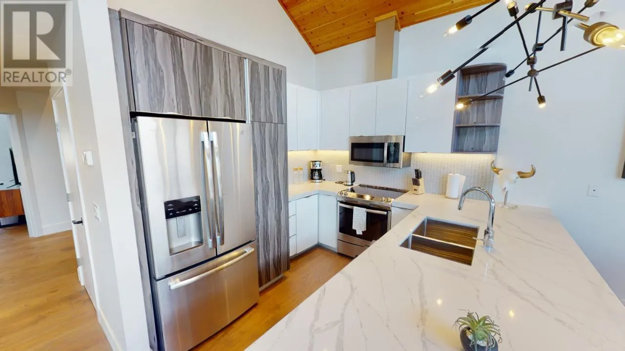 7291 PROSPECTOR Avenue Unit# 105