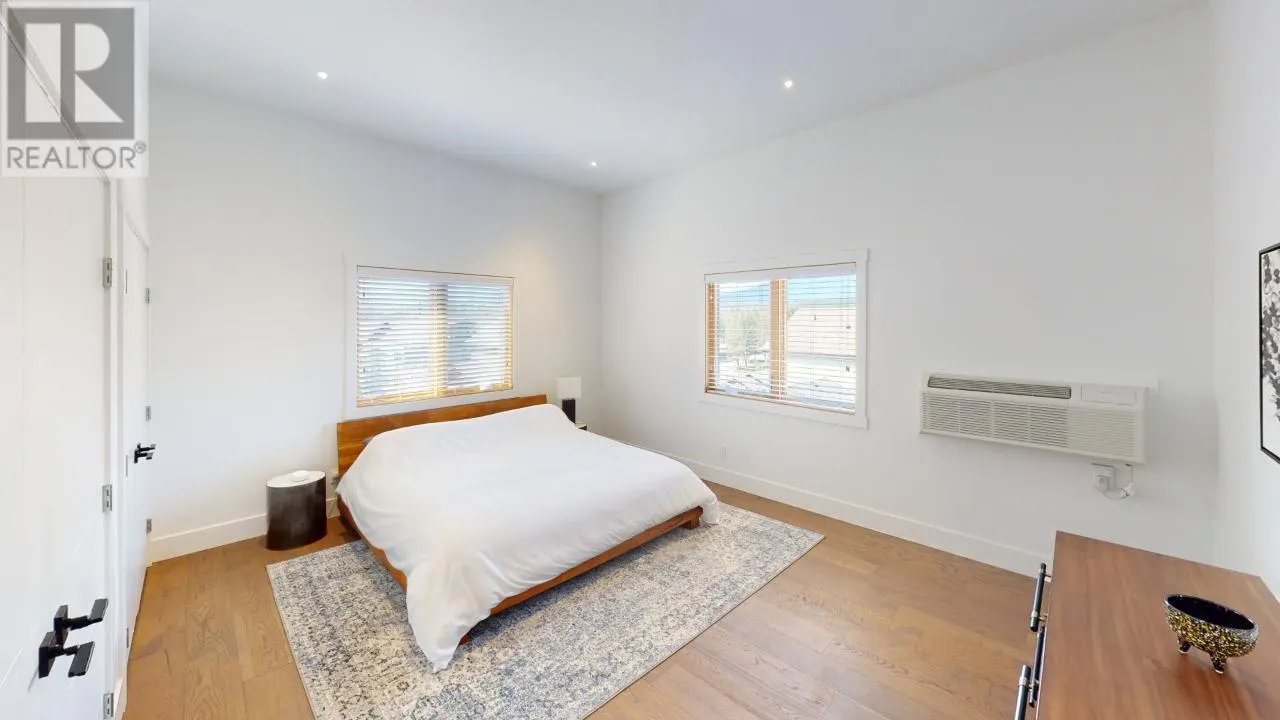 7291 PROSPECTOR Avenue Unit# 105