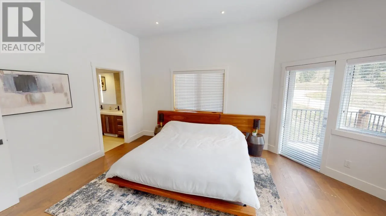 7291 PROSPECTOR Avenue Unit# 105