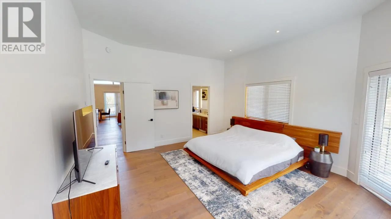 7291 PROSPECTOR Avenue Unit# 105