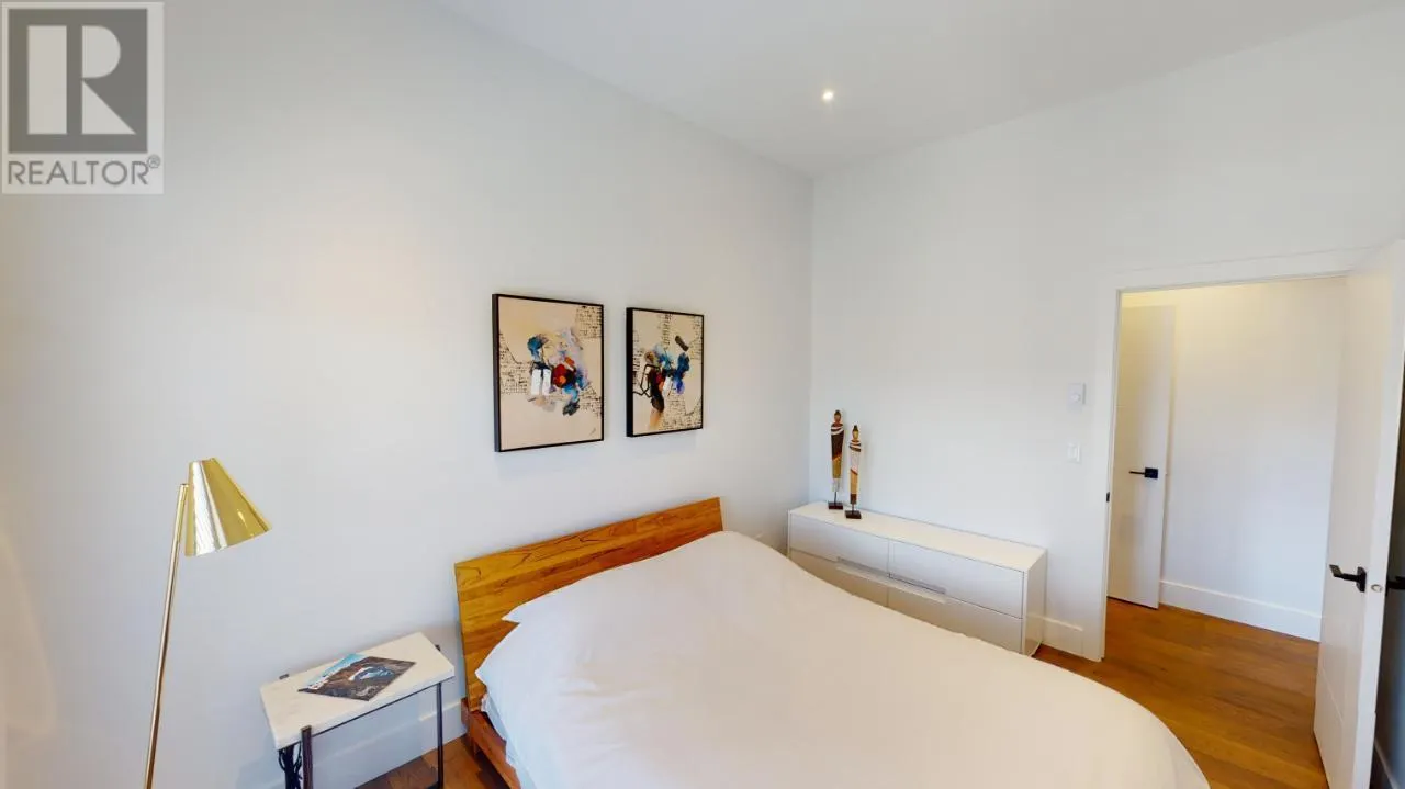 7291 PROSPECTOR Avenue Unit# 105