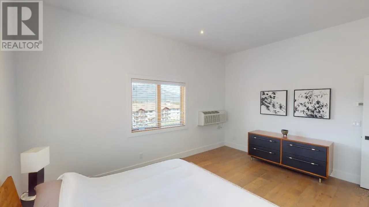 7291 PROSPECTOR Avenue Unit# 105