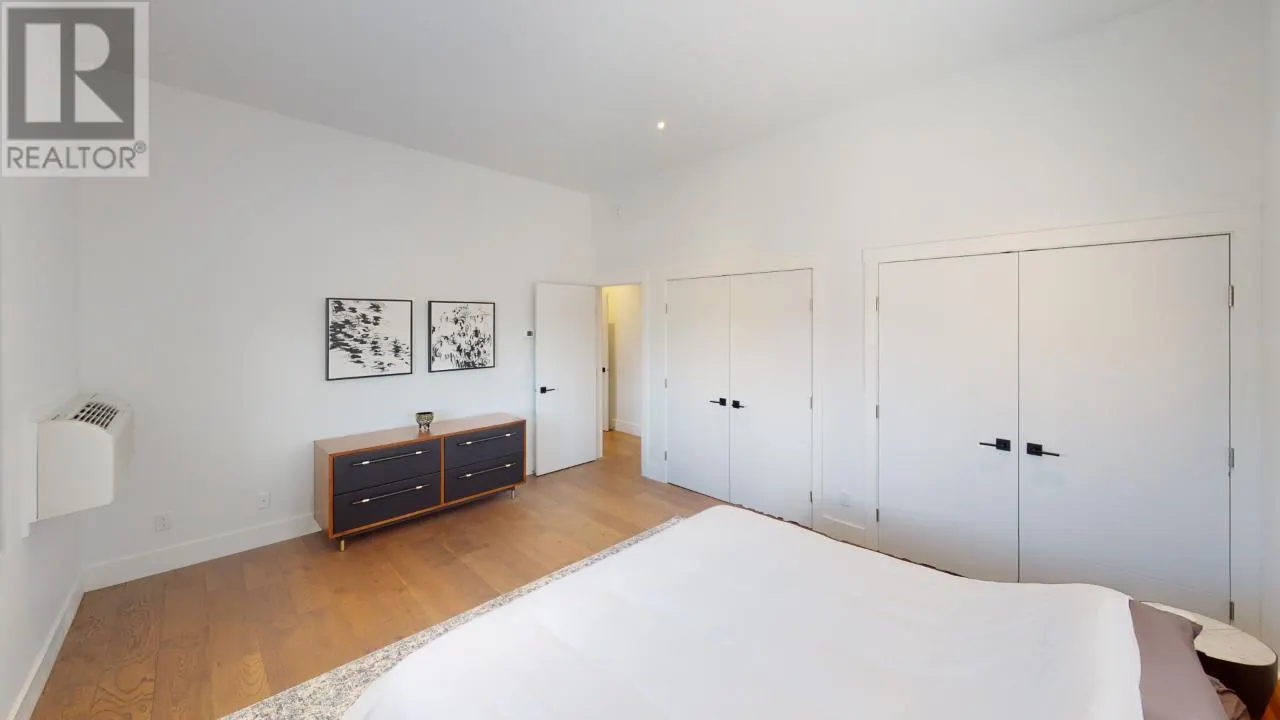 7291 PROSPECTOR Avenue Unit# 105