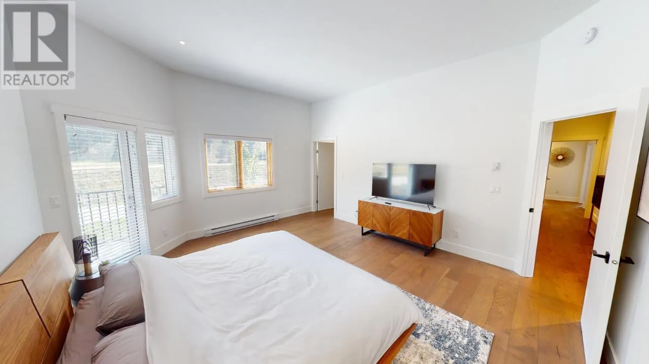 7291 PROSPECTOR Avenue Unit# 105