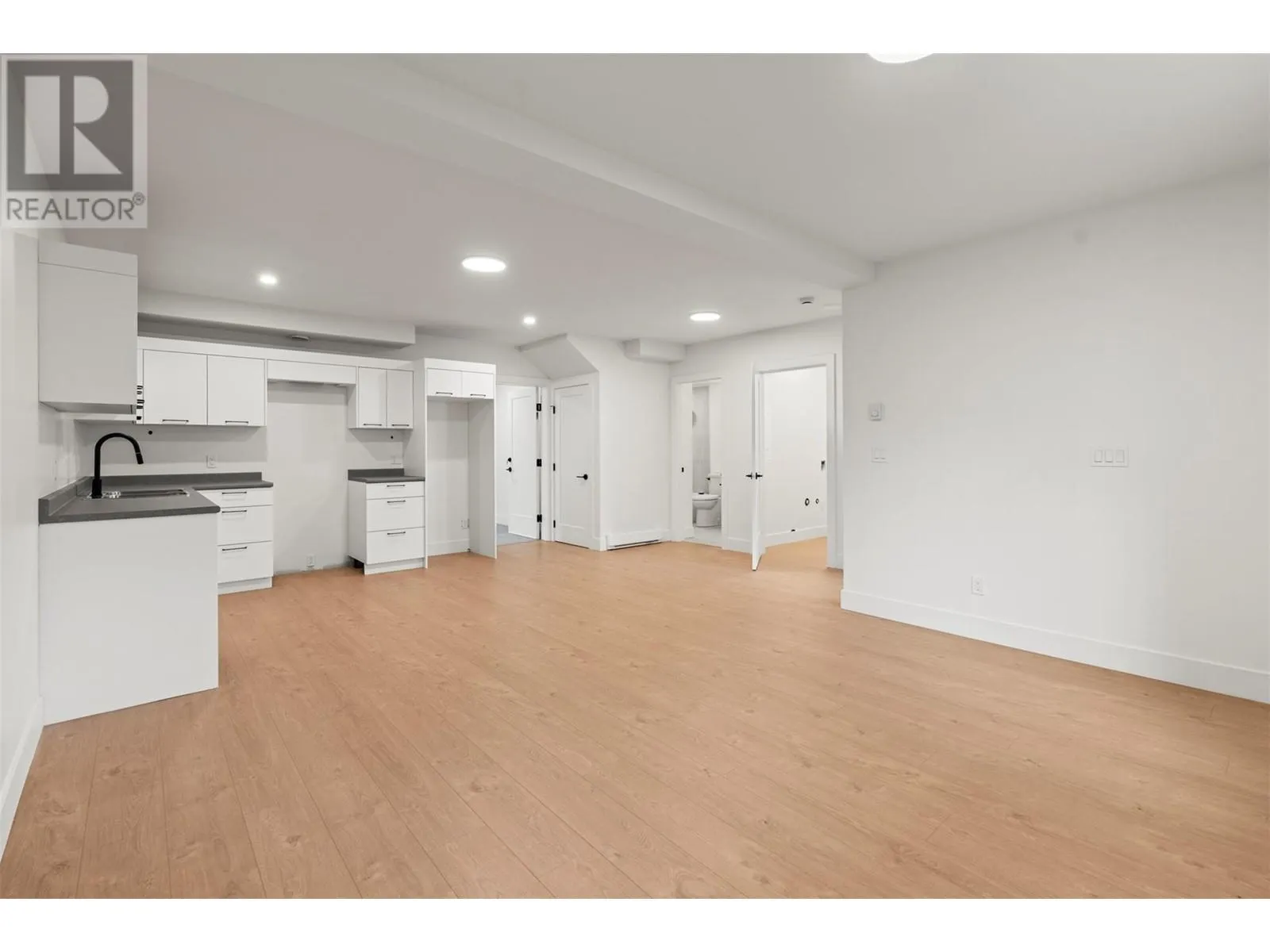 2451 Bradley Drive Unit# 102 Lot# 3