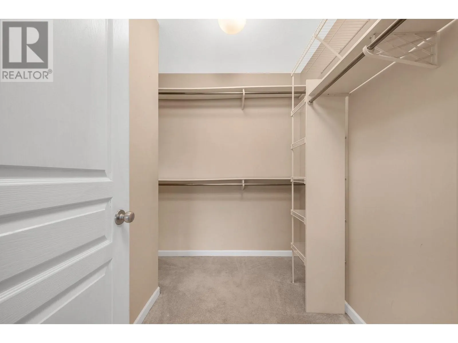 307 Browne Road Unit# 304