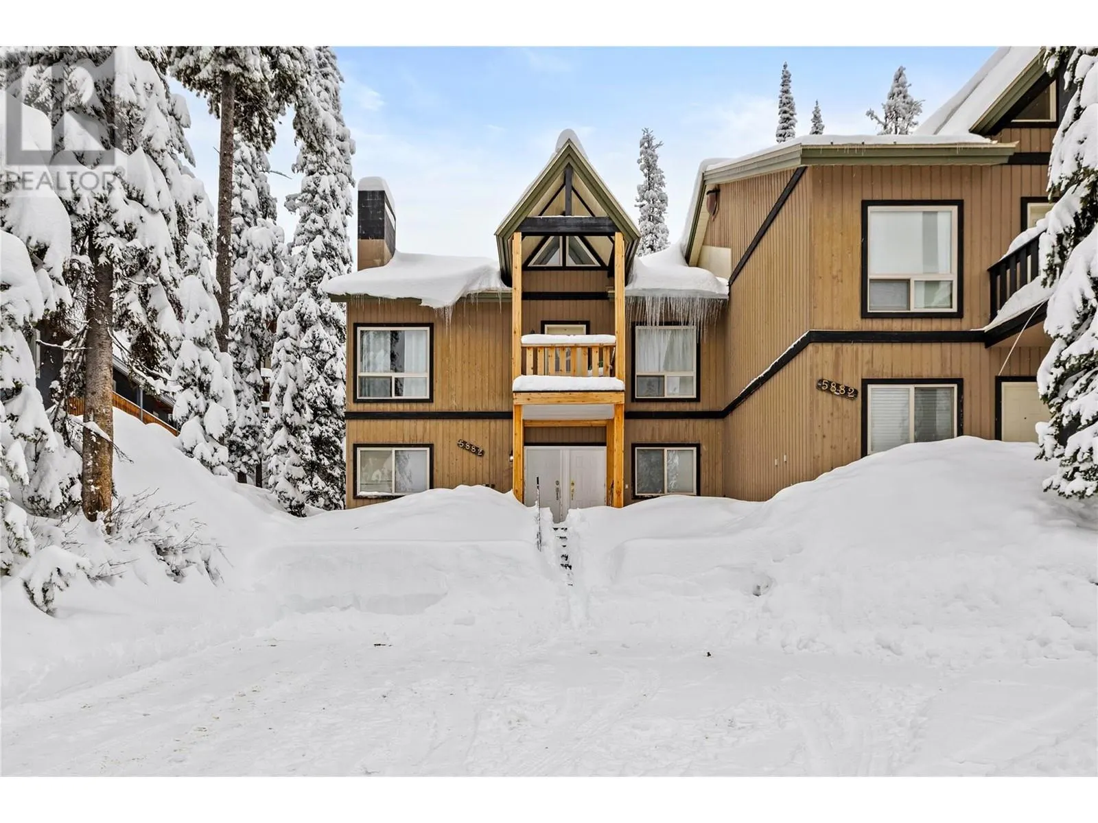 5882 Snow Pines Crescent Unit# A