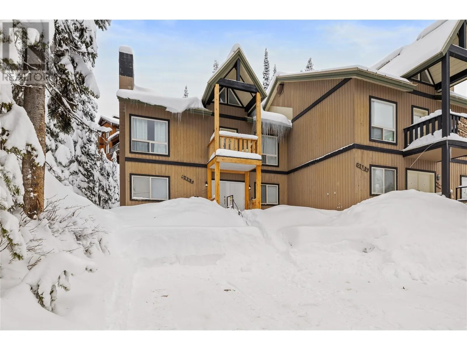 5882 Snow Pines Crescent Unit# A