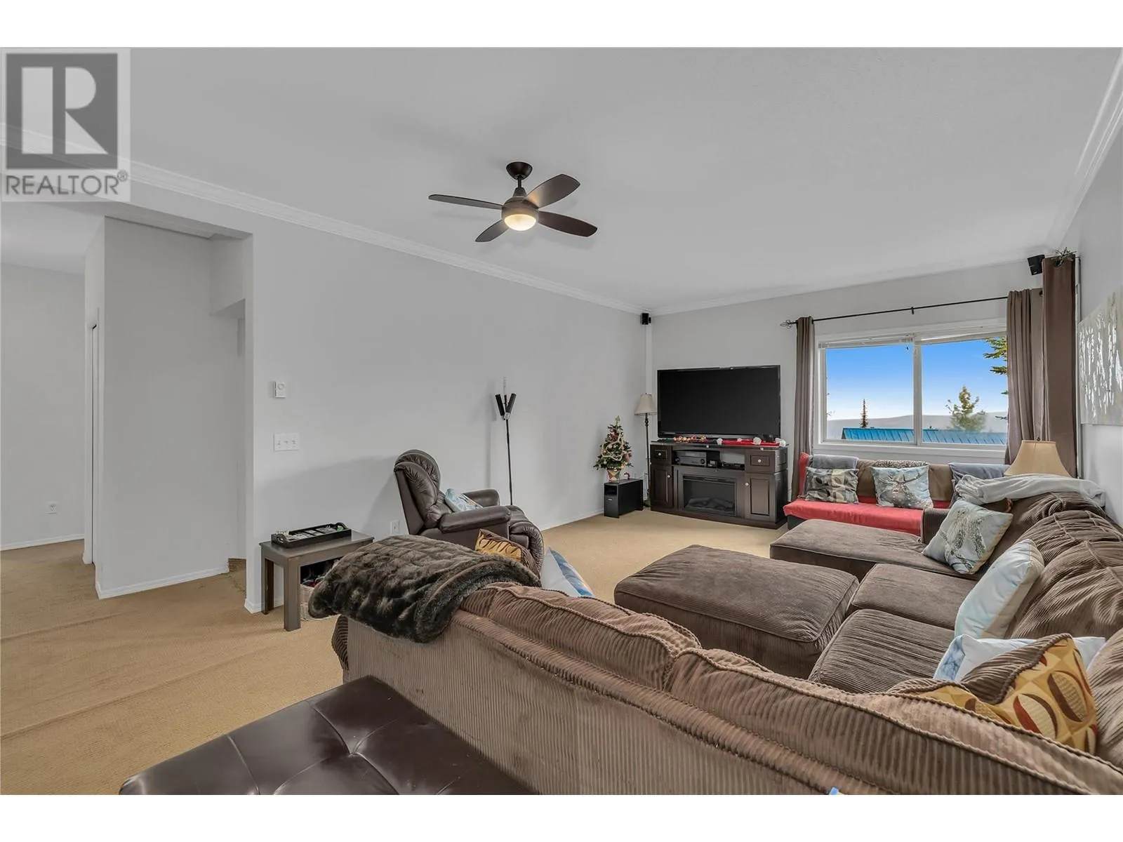 5882 Snow Pines Crescent Unit# A