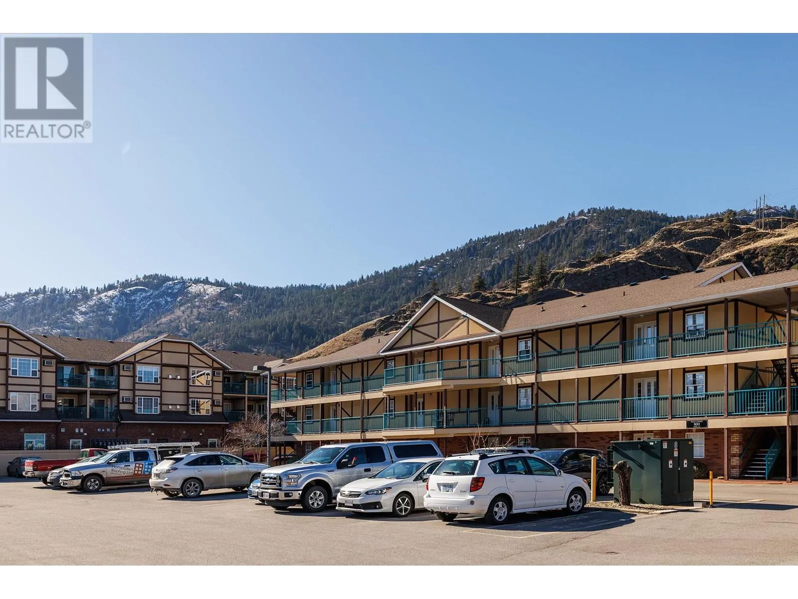 800 RAILWAY Lane Unit# 5