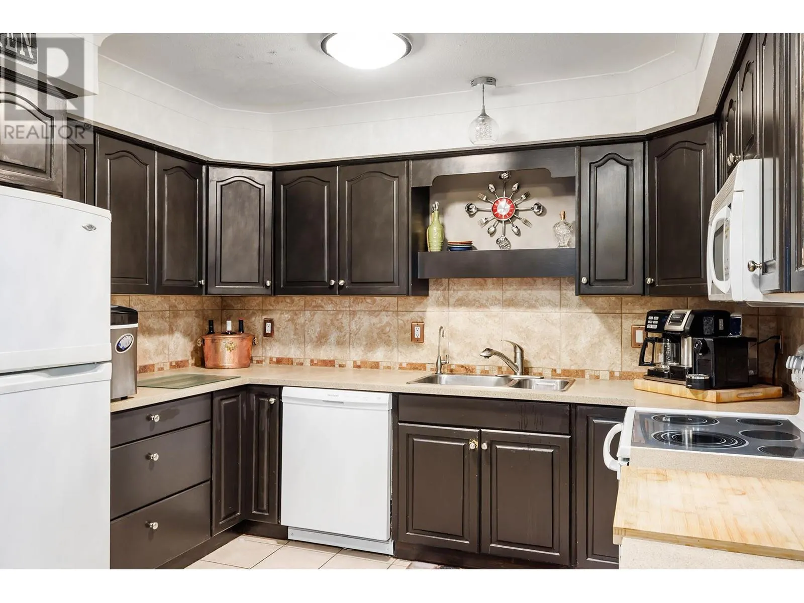 800 RAILWAY Lane Unit# 5