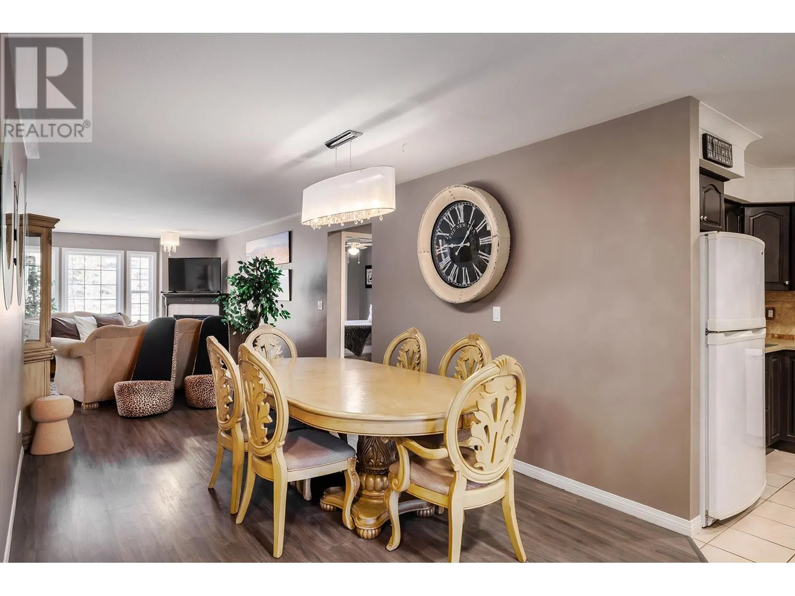 800 RAILWAY Lane Unit# 5